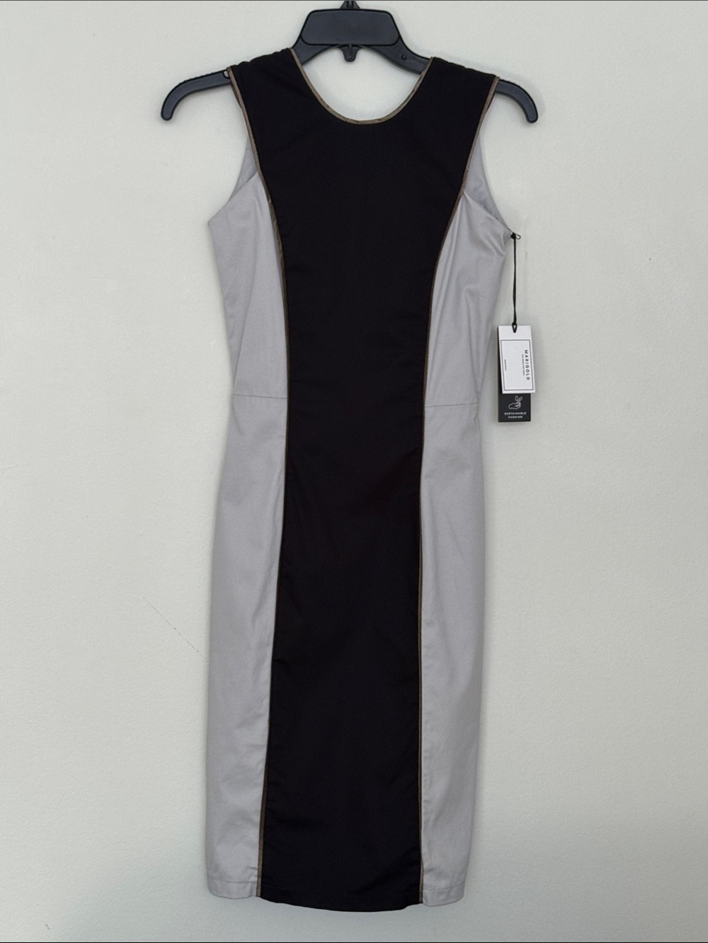 Sleeveless Black Center Panel Midi Dress with Light Gray Sides